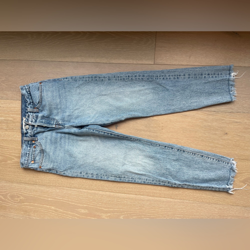 Levi Jeans. Great Condition. Size 27.